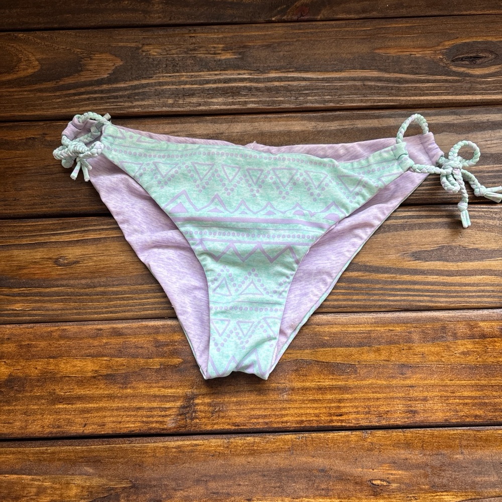 Victorias Secret/ Pink bikini bottom size